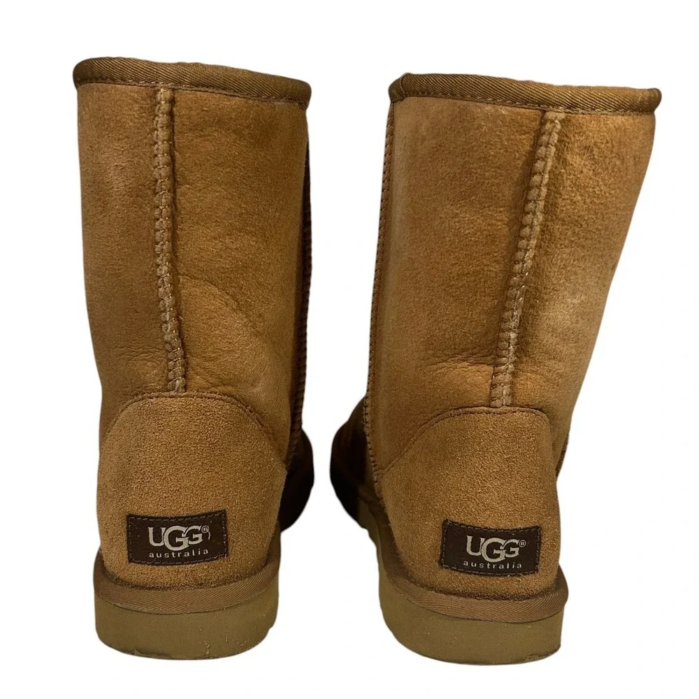 UGG Australia Classic Short Chestnut Suede Sheepskin Boots 5825 Womens 8